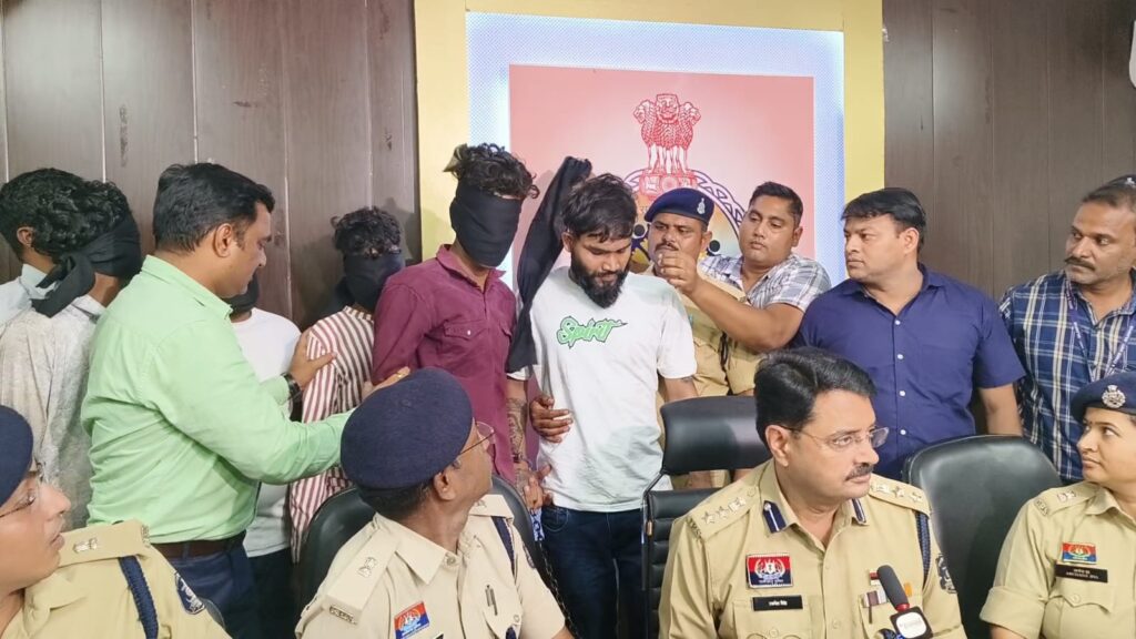 Firing Expose: पुलिस ने खोला सनसनीखेज राज़: मस्तूरी गोलीकांड के पीछे थी पुरानी सियासी रंजिश! निष्कासित कांग्रेस नेता निकला मास्टरमाइंड, 7 आरोपी गिरफ्तार, दो नाबालिग गिरफ्त..., देशी पिस्टल, देशी कट्टा, जिंदा कारतुस बरामद 