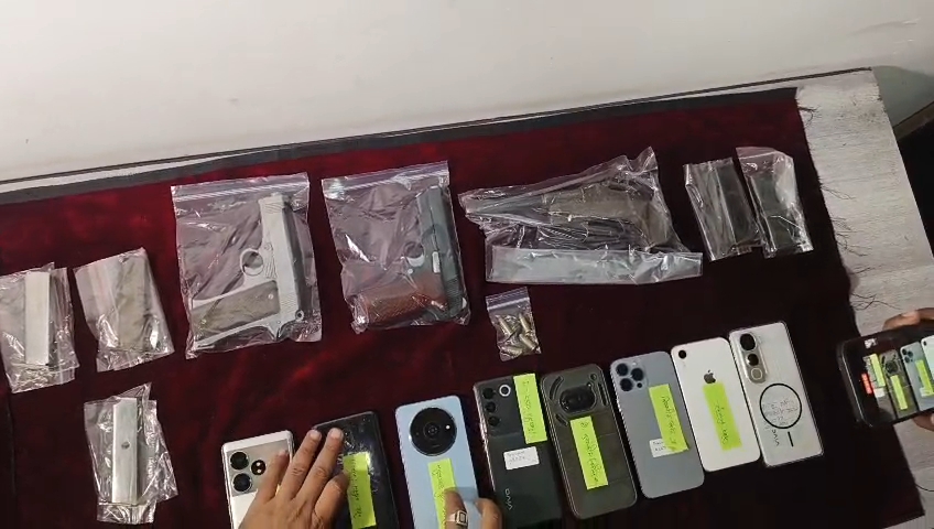 firing Expose: पुलिस ने खोला सनसनीखेज राज़: मस्तूरी गोलीकांड के पीछे थी पुरानी सियासी रंजिश! निष्कासित कांग्रेस नेता निकला मास्टरमाइंड, 7 आरोपी गिरफ्तार, दो नाबालिग गिरफ्त..., देशी पिस्टल, देशी कट्टा, जिंदा कारतुस बरामद 