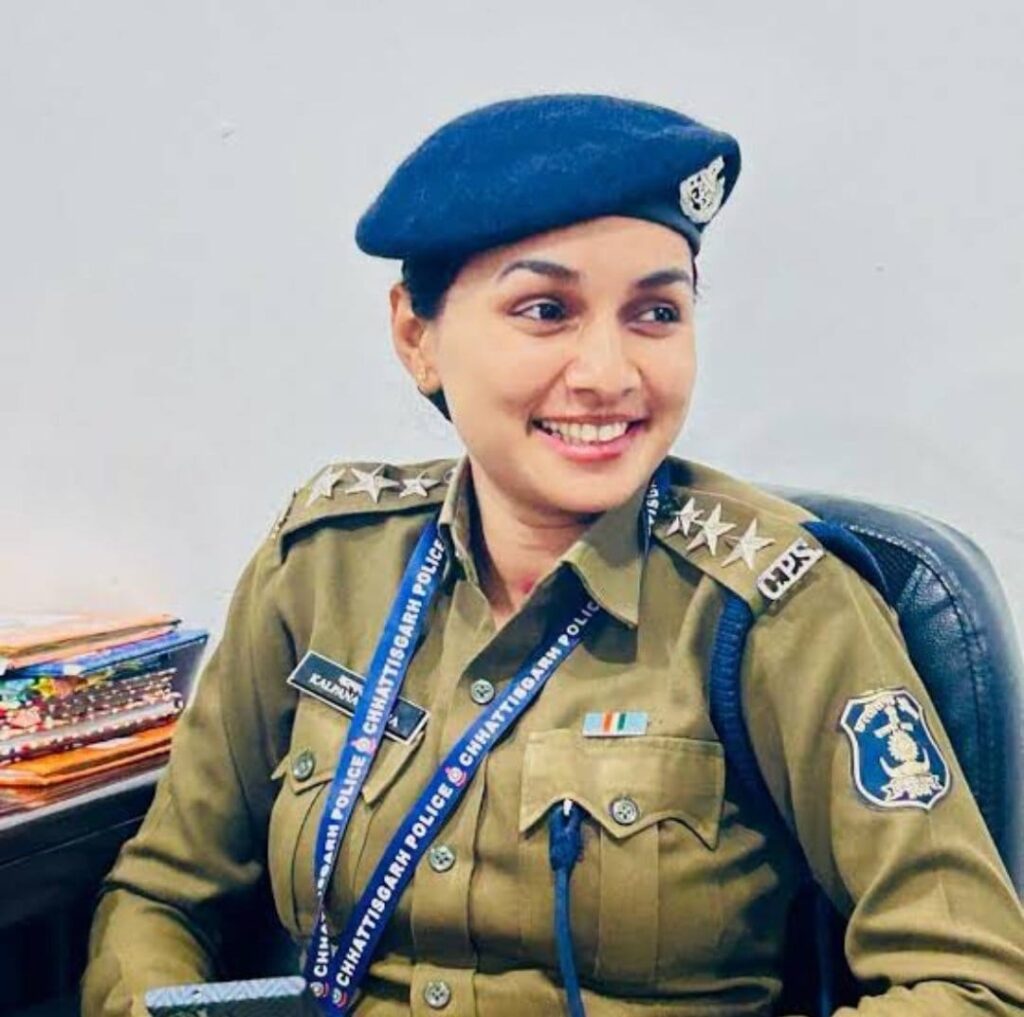 चर्चित DSP ने खुफिया जानकारियां इस व्यक्ति से की थी साझा, व्हाट्सएप चैट से हुआ खुलासा, अपने पद का भी दुरूपयोग करने की भी मिली सजा... अब टाटा बाय - बाय...! 